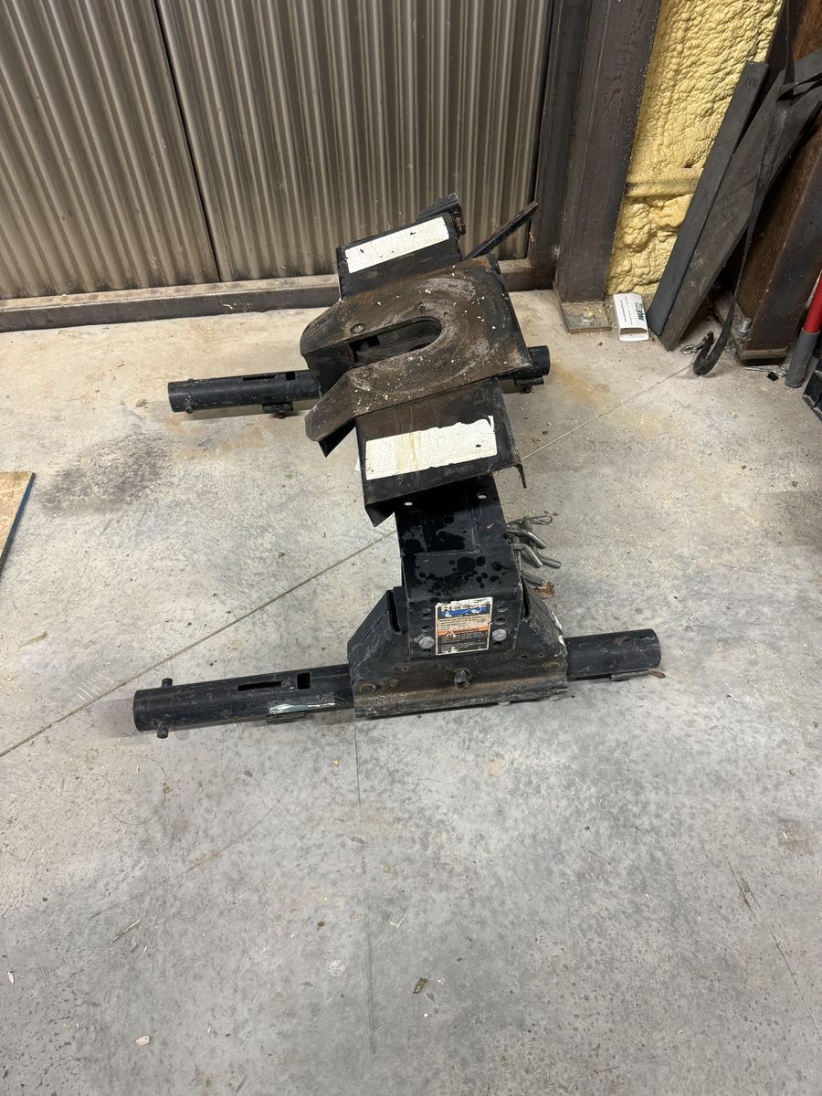 Reese fifth wheel hitch