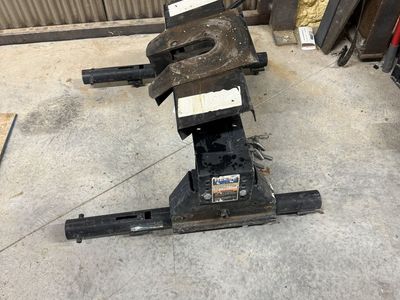 Reese fifth wheel hitch
