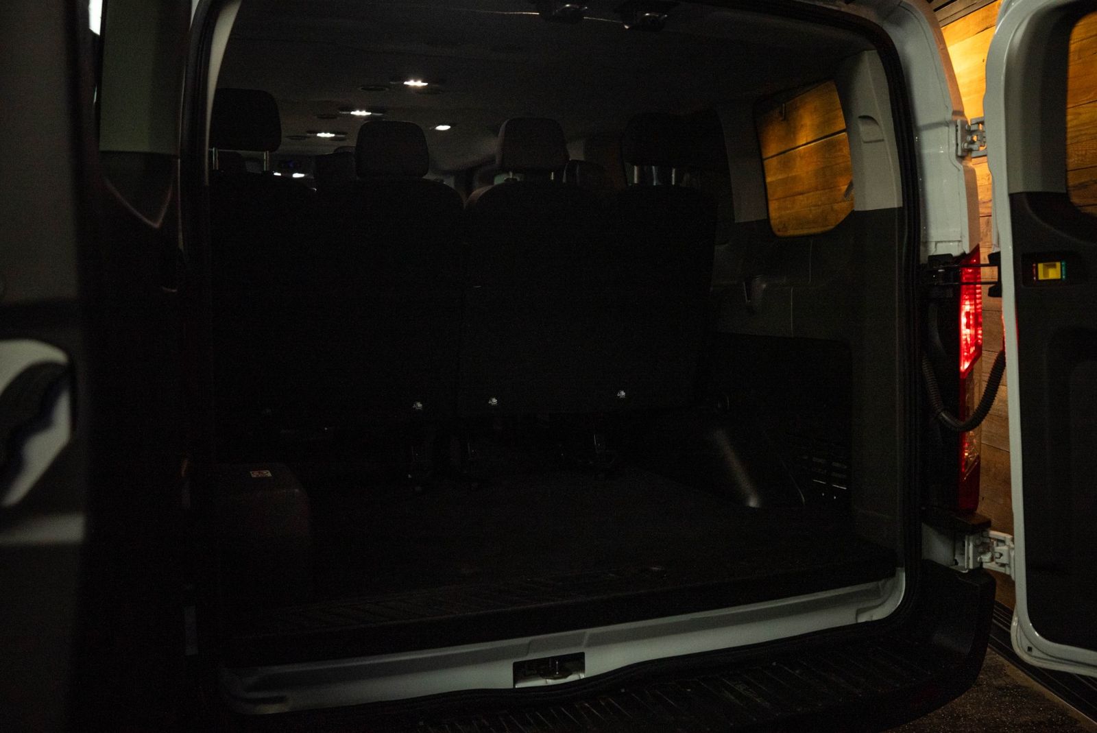 Main image 7