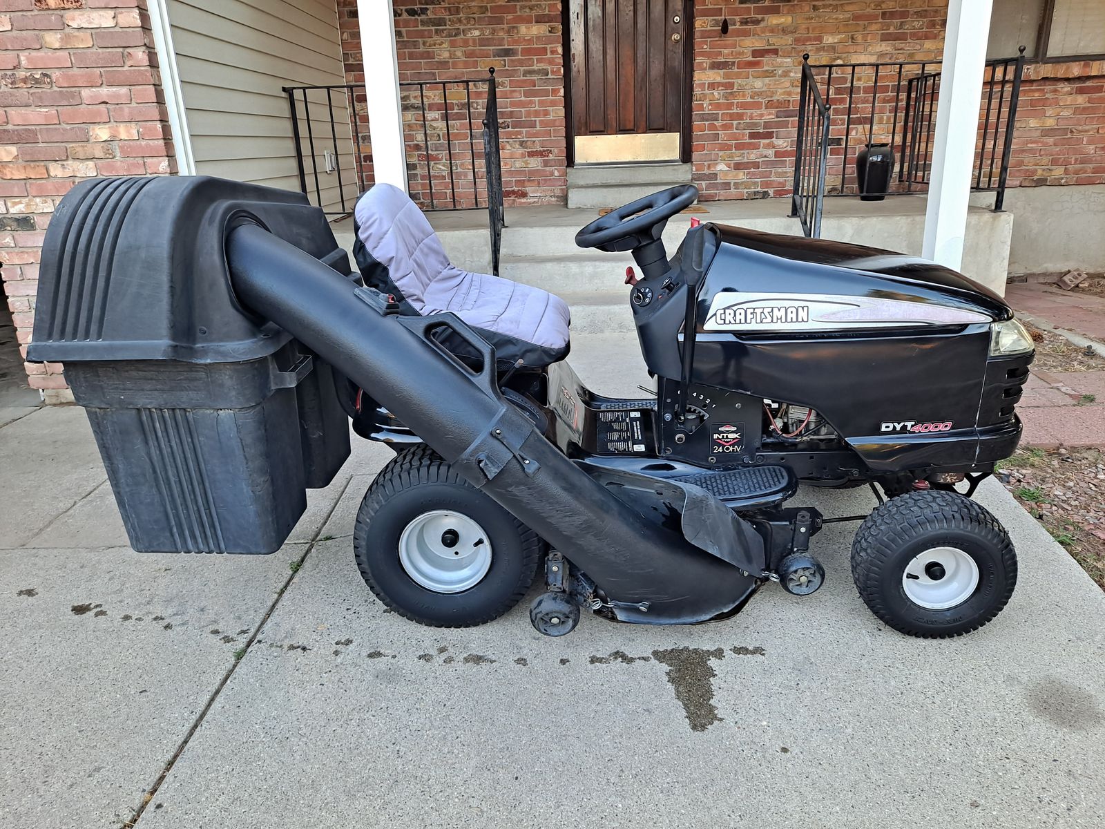 Craftsman DYT4000 V-Twin 24hp + full grass catch system