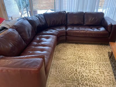 Natuzzi Leather Sectional Sofa Couch - Used, Good Condition