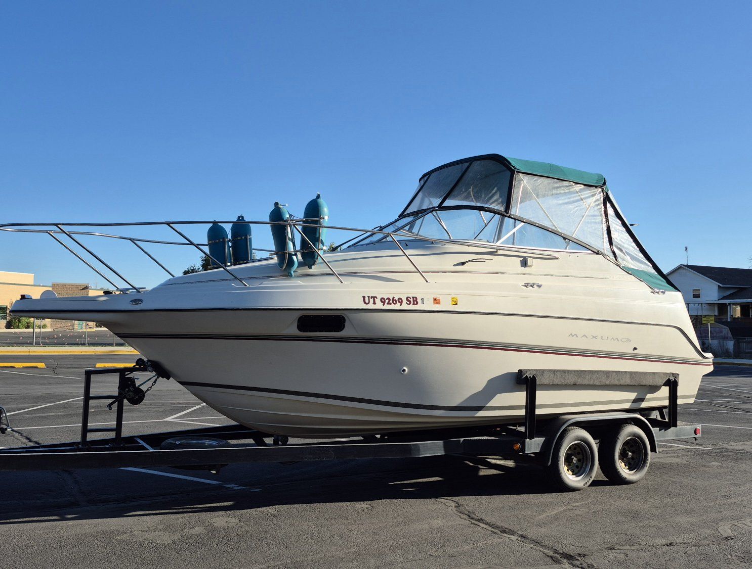 1996 Maxum 2400 SCR. solar upgrade