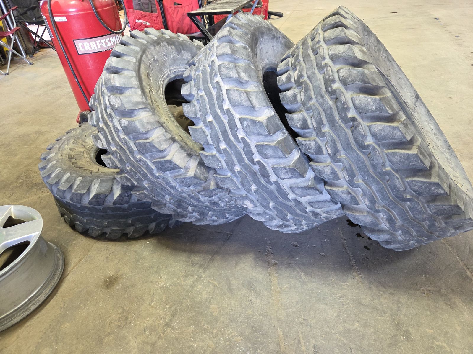36x12.50x16.5 tires set