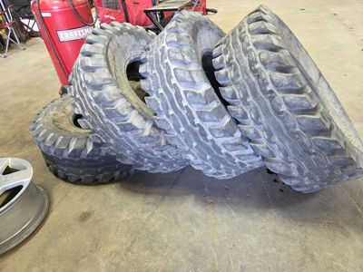 36x12.50x16.5 tires set