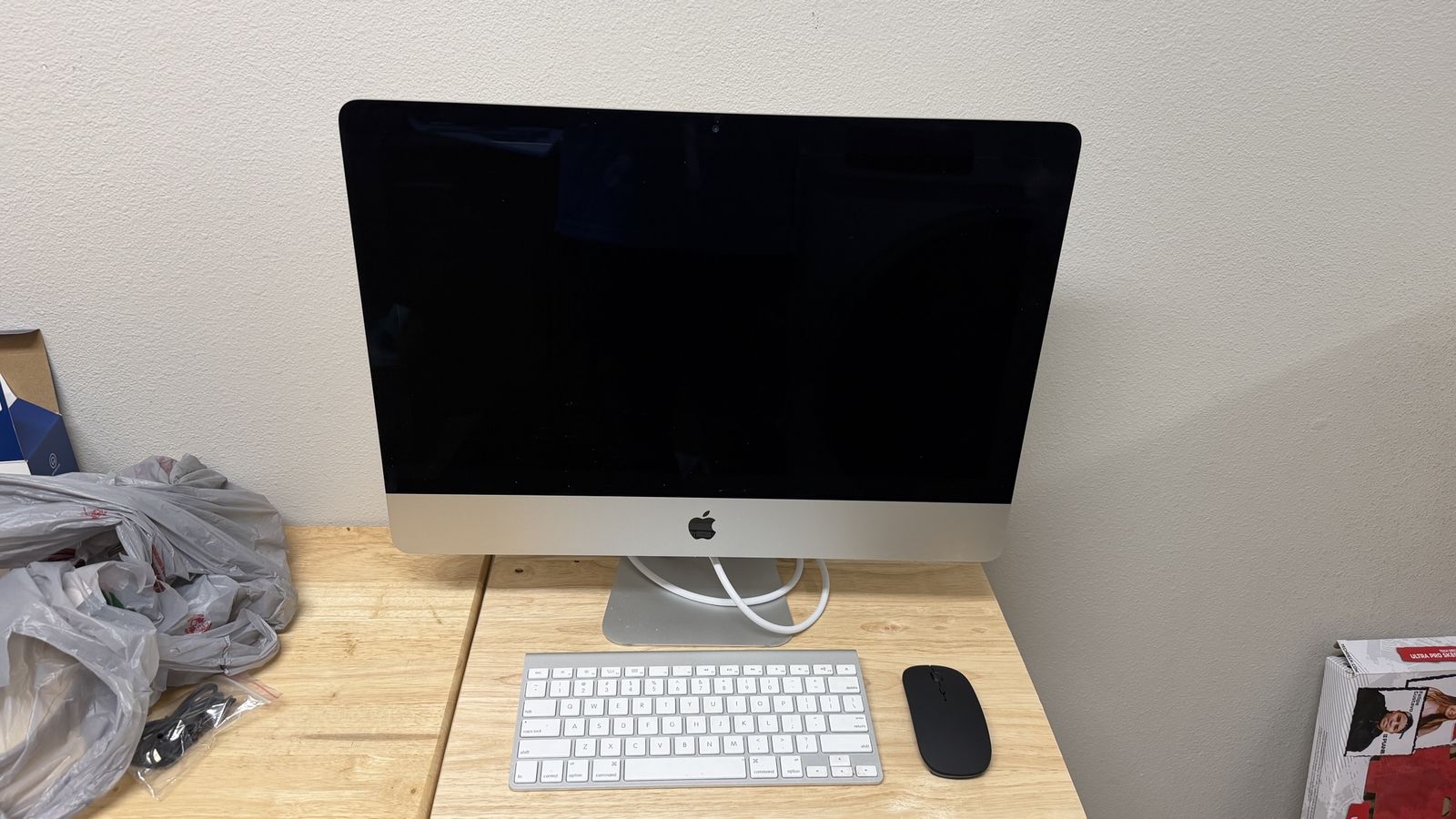 iMacs 21.5" 2017-2019