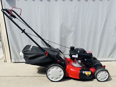 Troy-Bilt TB240 self-propelled walk-behind lawn mower/ Honda Engine