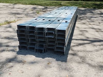 60 - 2-1/2"x8' Wall Studs
