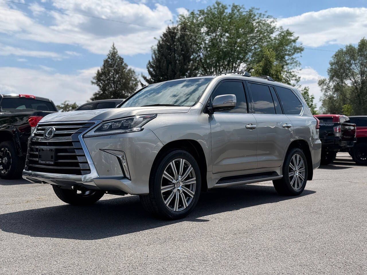 2017 Lexus LX Base