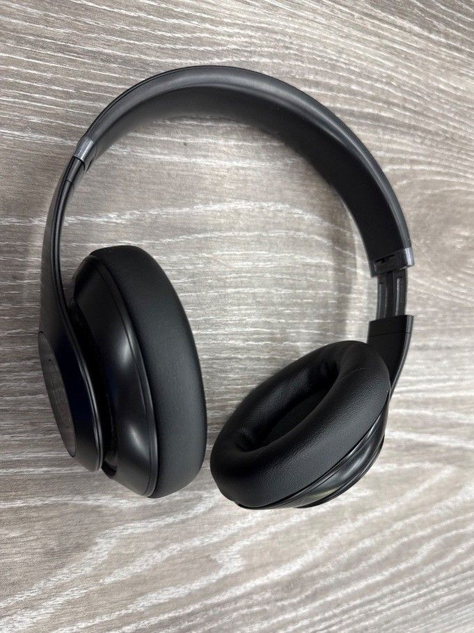 BEATS STUDIO PRO HEADPHONES