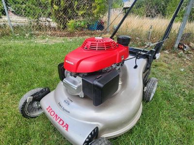 Honda HRR2169VKA 21" 3-in-1 System Easy Start Self-Propelled Gas Lawn Mower
