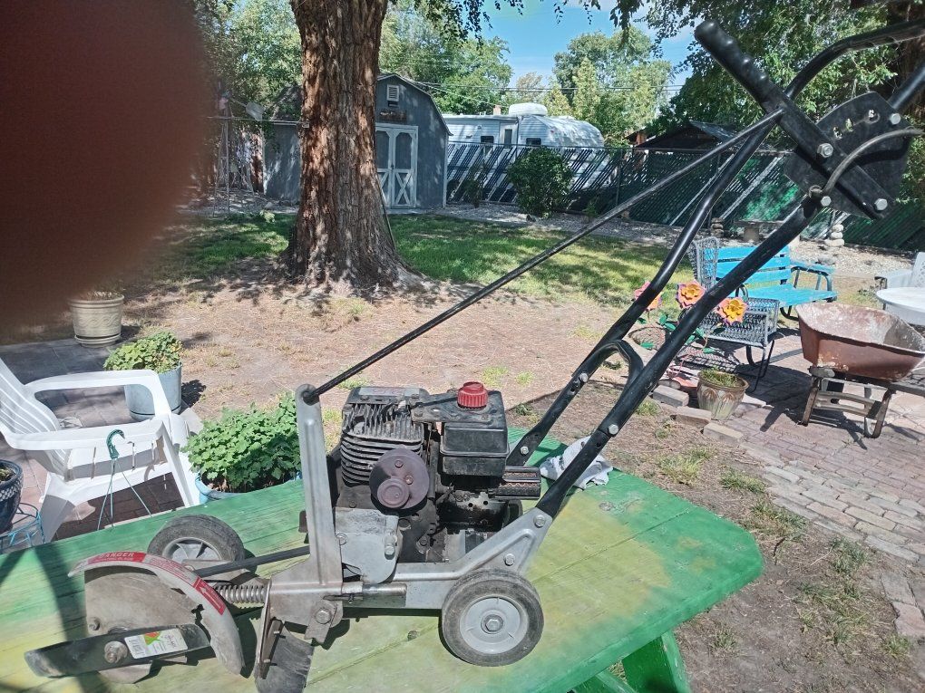 Vintage Craftsman 2.5 HP Gas Powered Lawn Edger Model 536