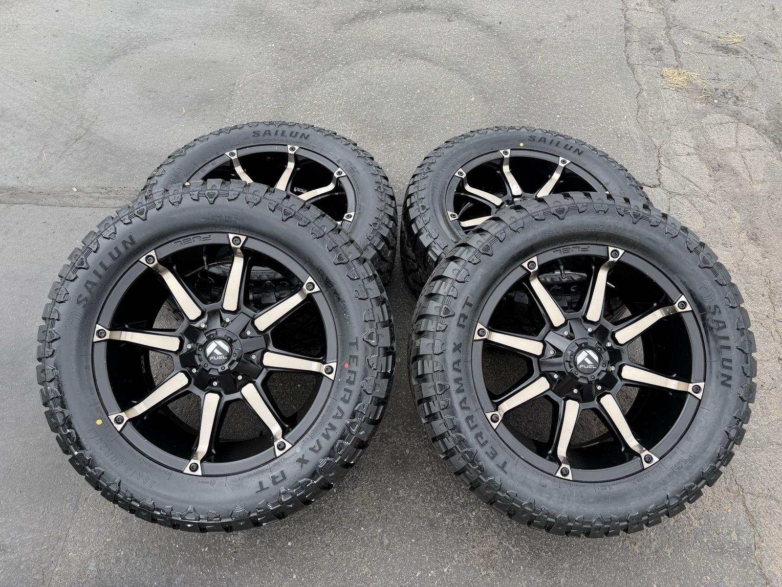 20” Fuel Coupler 5 Lug 5x150 & 5x5.5 33” Sailun R/T 33x12.50R20 Tundra 1/2 Ram 1500
