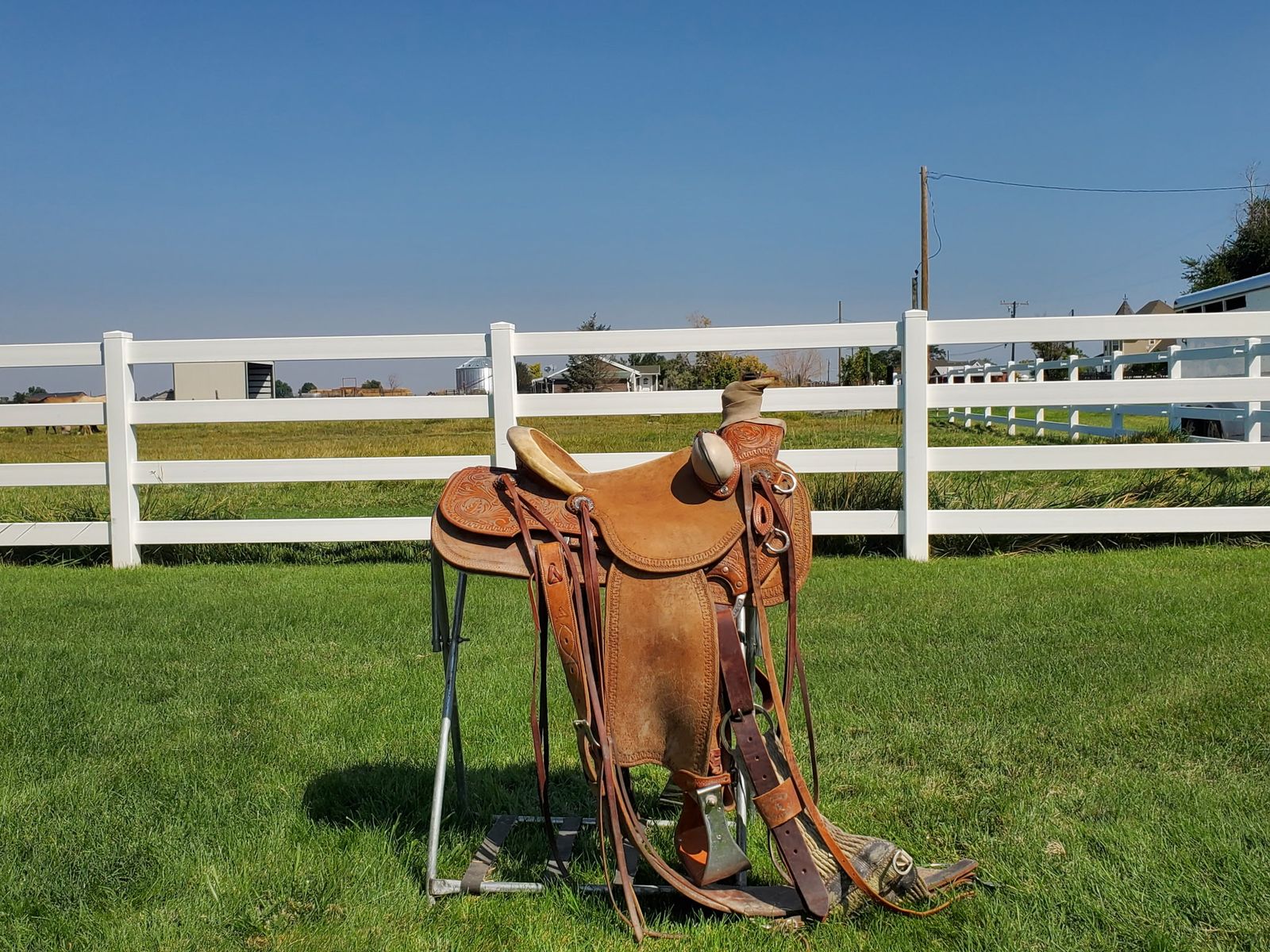 Well Built 15 inch Slick Fork Saddle