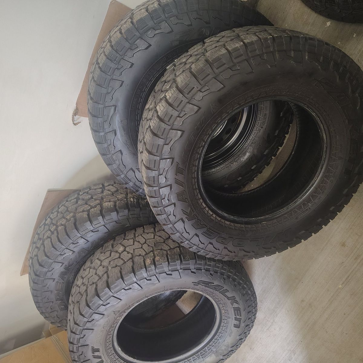 285/70r17 falken wildpeak at3w