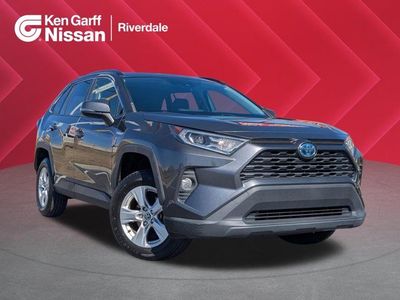 2020 TOYOTA RAV4 XLE