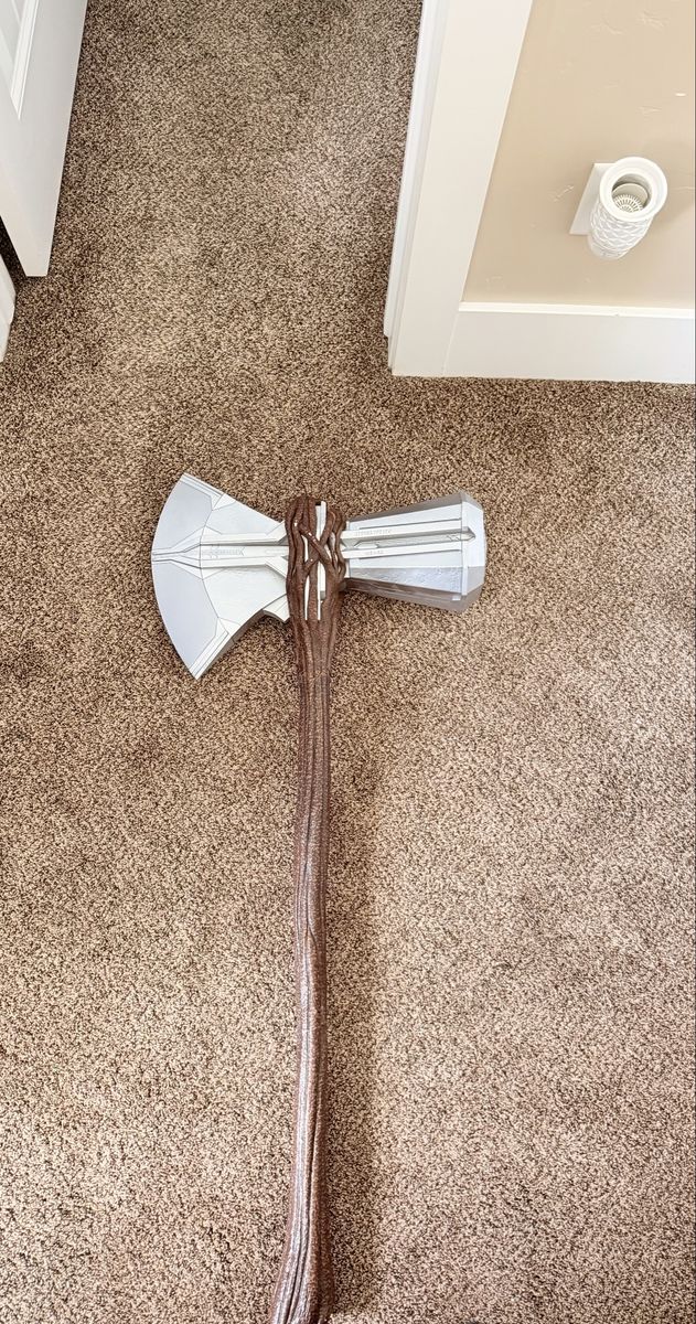 Hasbro: Avengers Endgame Thors Stormbreaker Electronic Axe