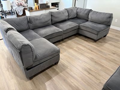 Gray Fabric Sectional Sofa with 2 Possible Ottomans - Modular Design