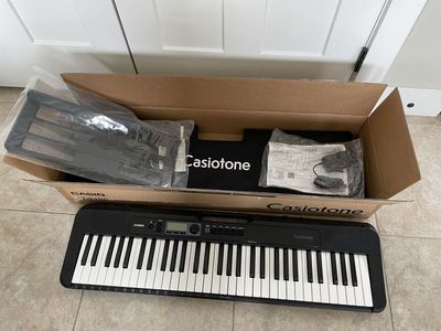 Casio_CT-S190 61-key Portable Keyboard/piano Bundle.