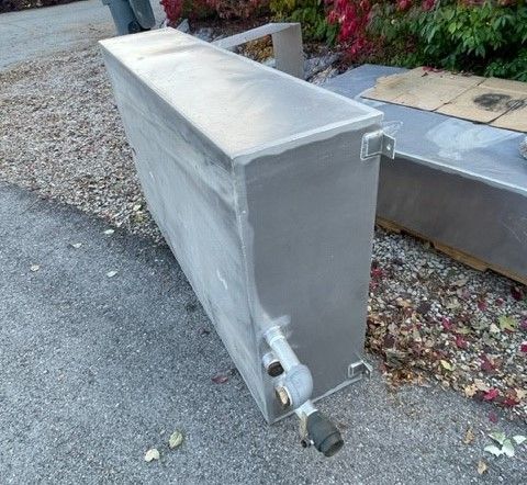 200 Gallon Aluminum Storage Tanks