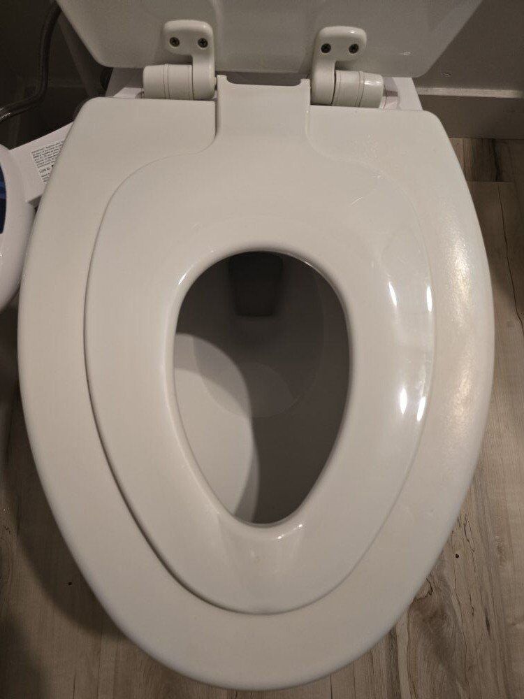 Toddler Seat Built-Into Slow Close Toilet Seat