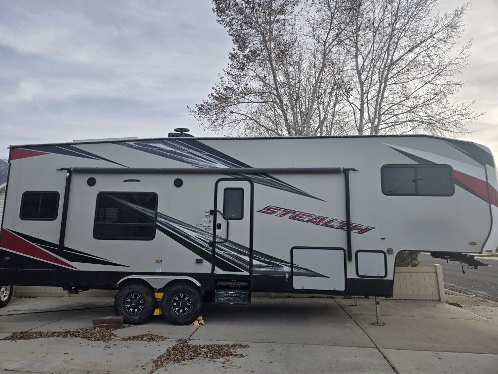 2019 Forest River Toy Hauler Fifth Wheel