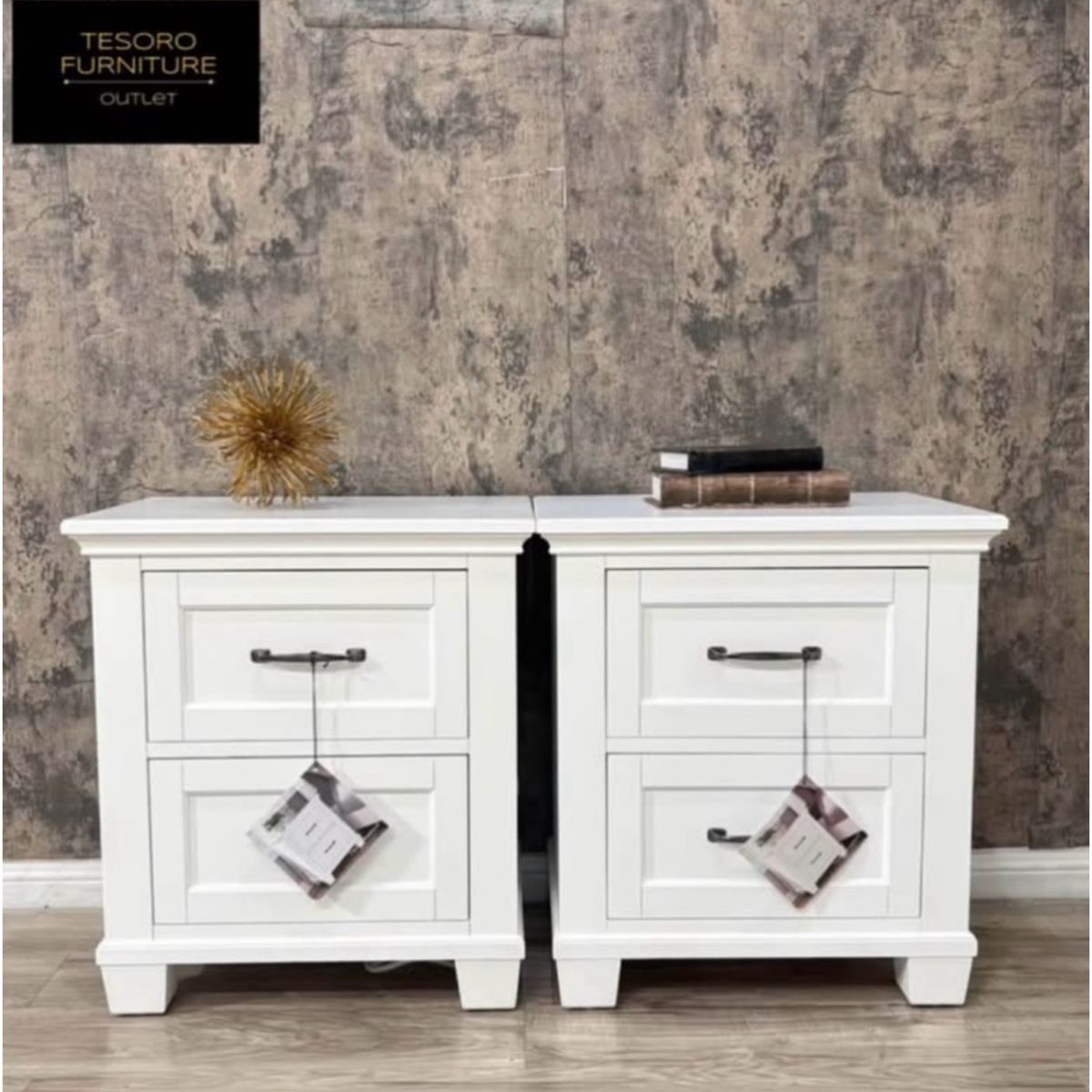 ROSE NIGHSTAND SET AMAZING DEAL‼️
