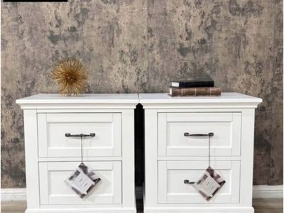 ROSE NIGHSTAND SET AMAZING DEAL‼️