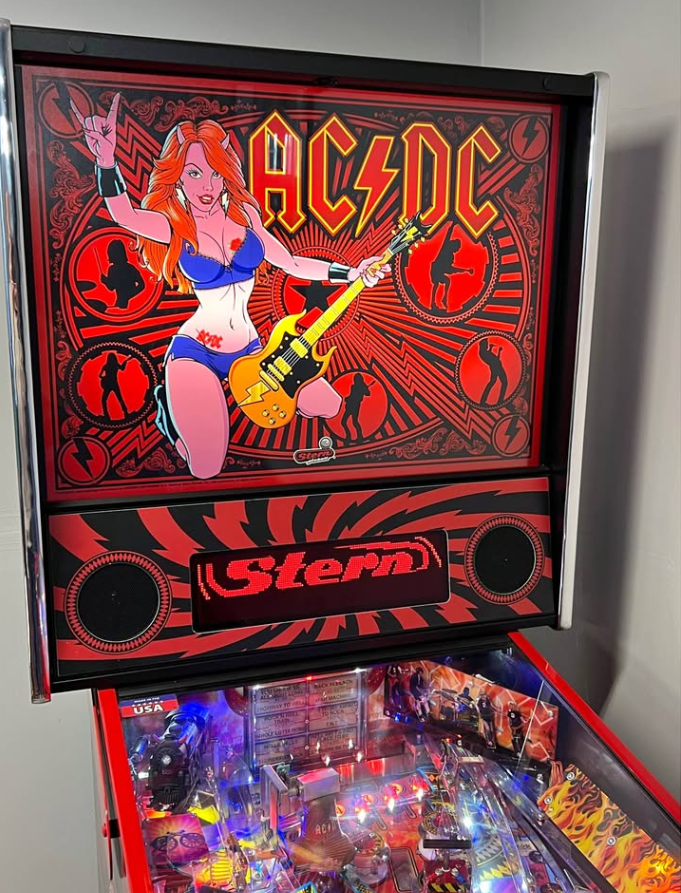 Premium Edition Pinball  2018 Stern AC/DC “Luci” – Ultra Rare (only 127 made)