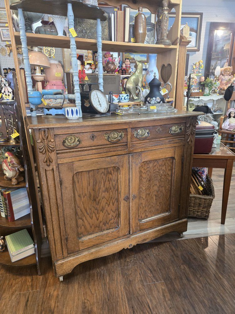 Antique Oak Sideboard Buffet Cabinet with Drawers and Storage, Ornate Carvings