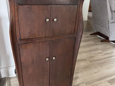 Victrola Antique Record Player