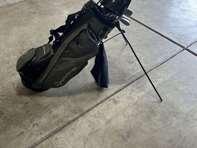 Taylormade golf bag