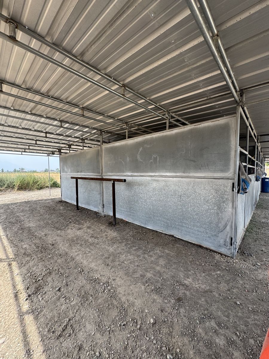 Covered stalls 12X12