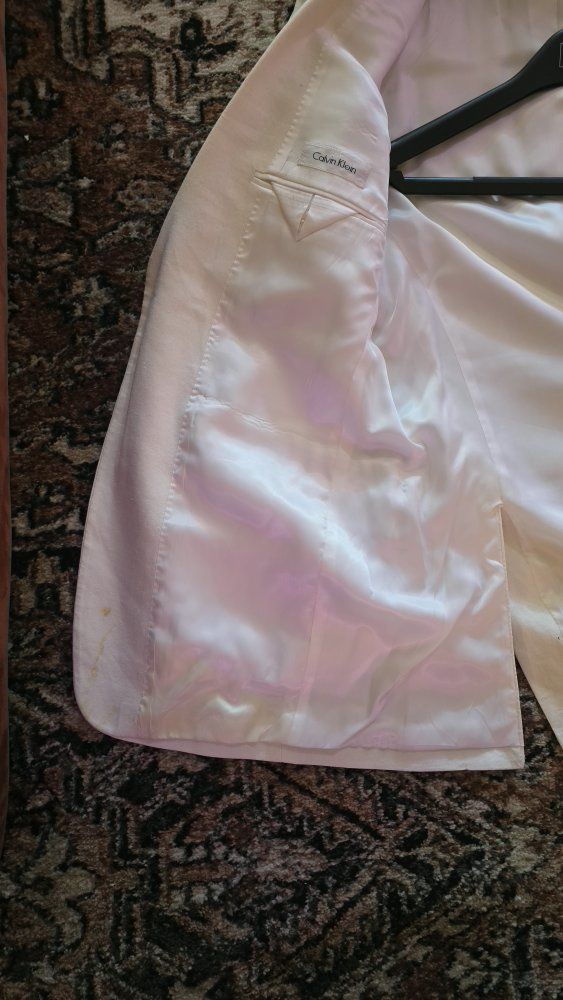 Main image 7