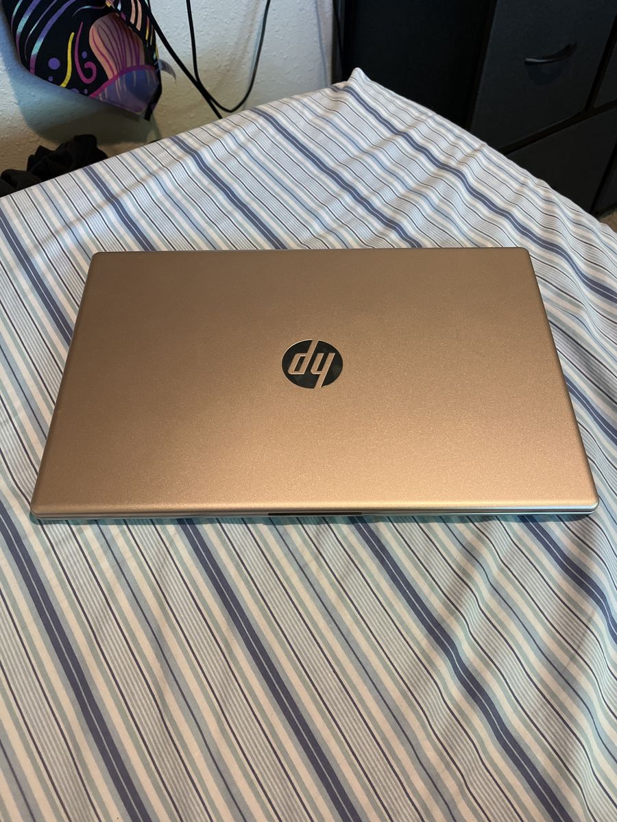 HP Laptop 15z-fc000