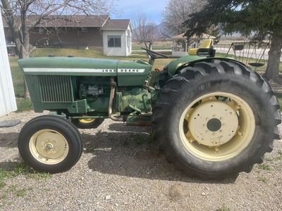 John Deere 830 (PRICE DROP)