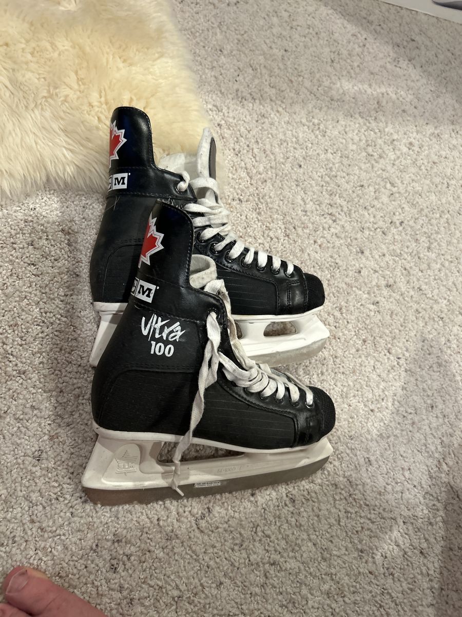 CCM Ultra 100 Hockey Skates - Size 7 Black/White, Good Condition