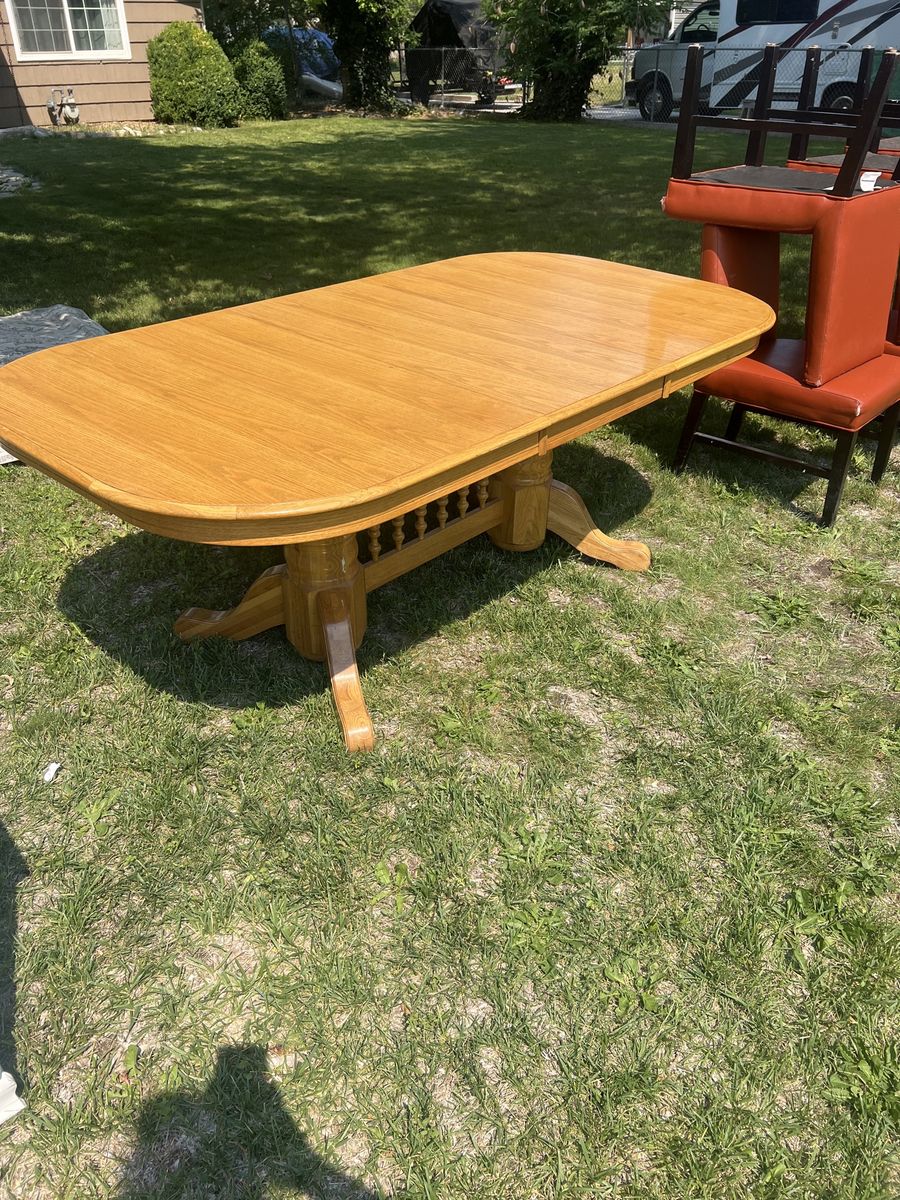 Wood Pedestal Dining Table with Leaf - Expandable Oval Top