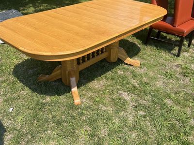Wood Pedestal Dining Table with Leaf - Expandable Oval Top