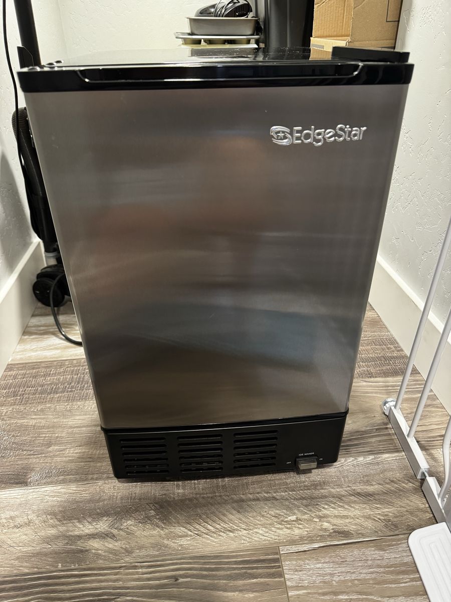 EdgeStar Stainless Steel Built-In / Freestanding Ice Maker Machine