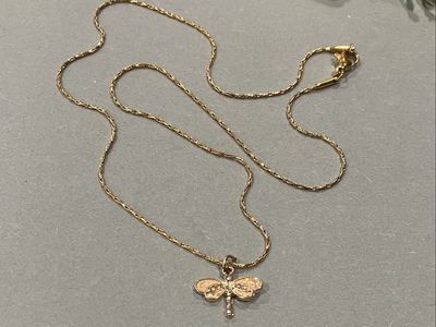 Minimalist Gold Colored Dragonfly Necklace