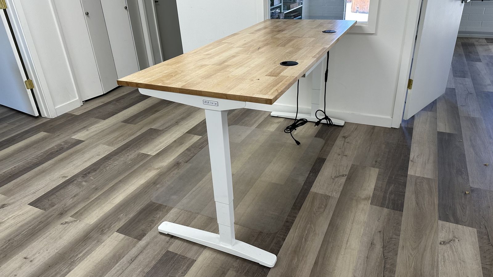 Uplift Standing Desk