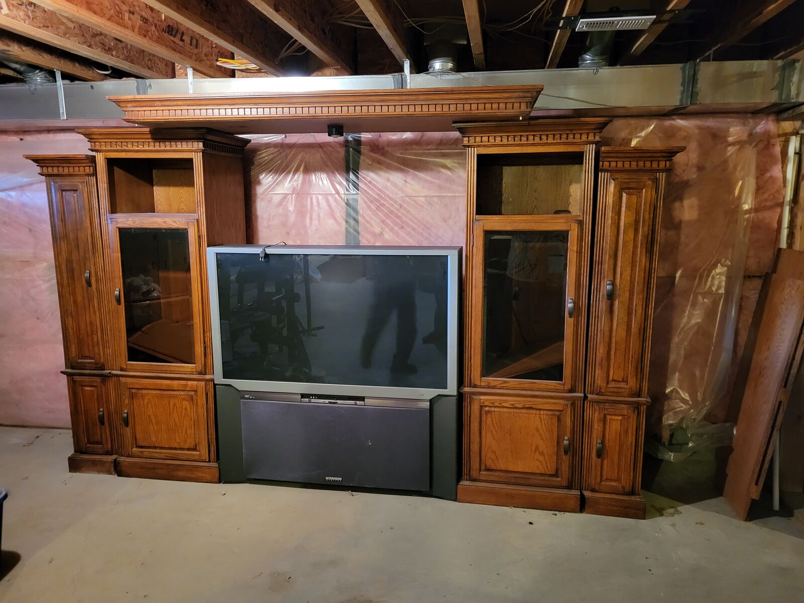 Entertainment center