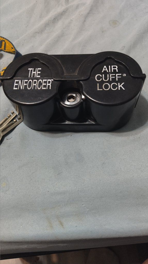 The Enforcer Air Cuff Lock Anti-Theft Device for tractor - Black with Keys