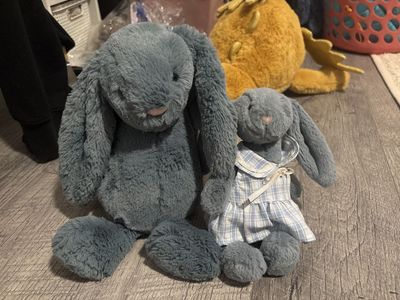 Used Jellycat forest medium green color small!