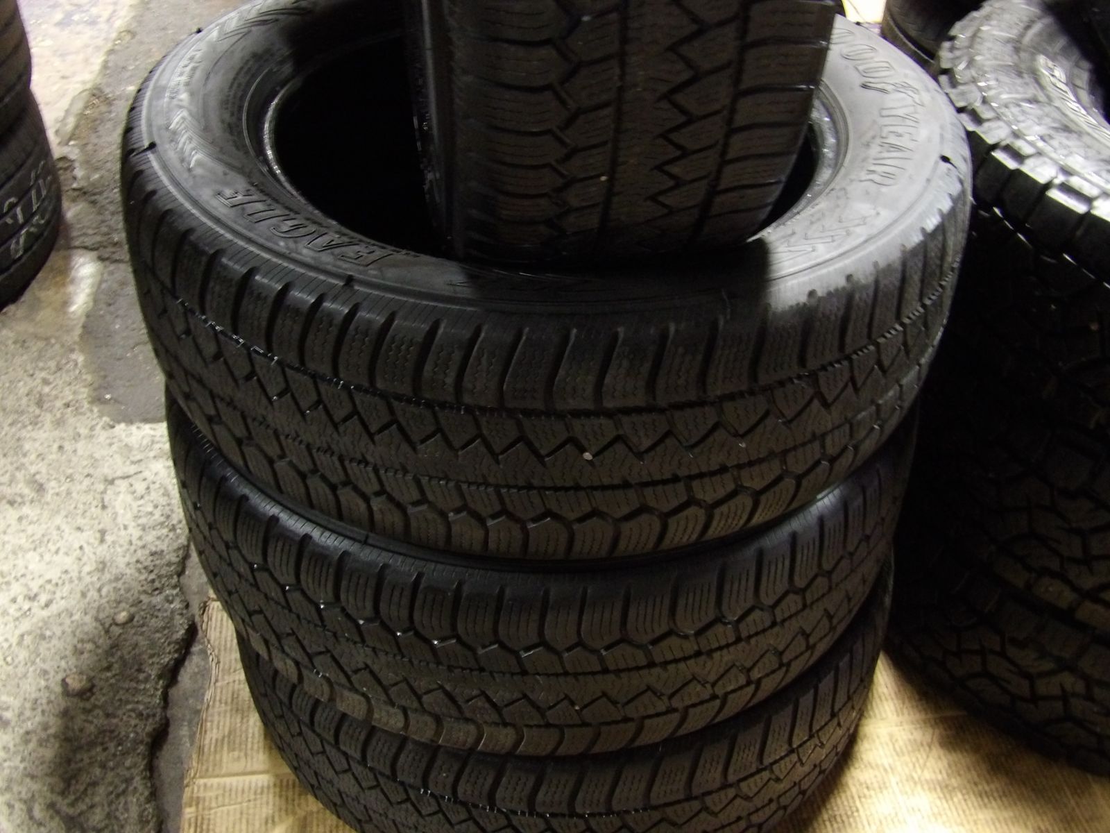 225/60R18 GOODYEAR EAGLE ENFORCER A/W SET OF USED TIRES