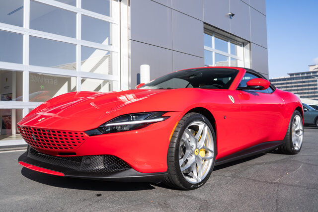 2025 Ferrari Roma Spider Base