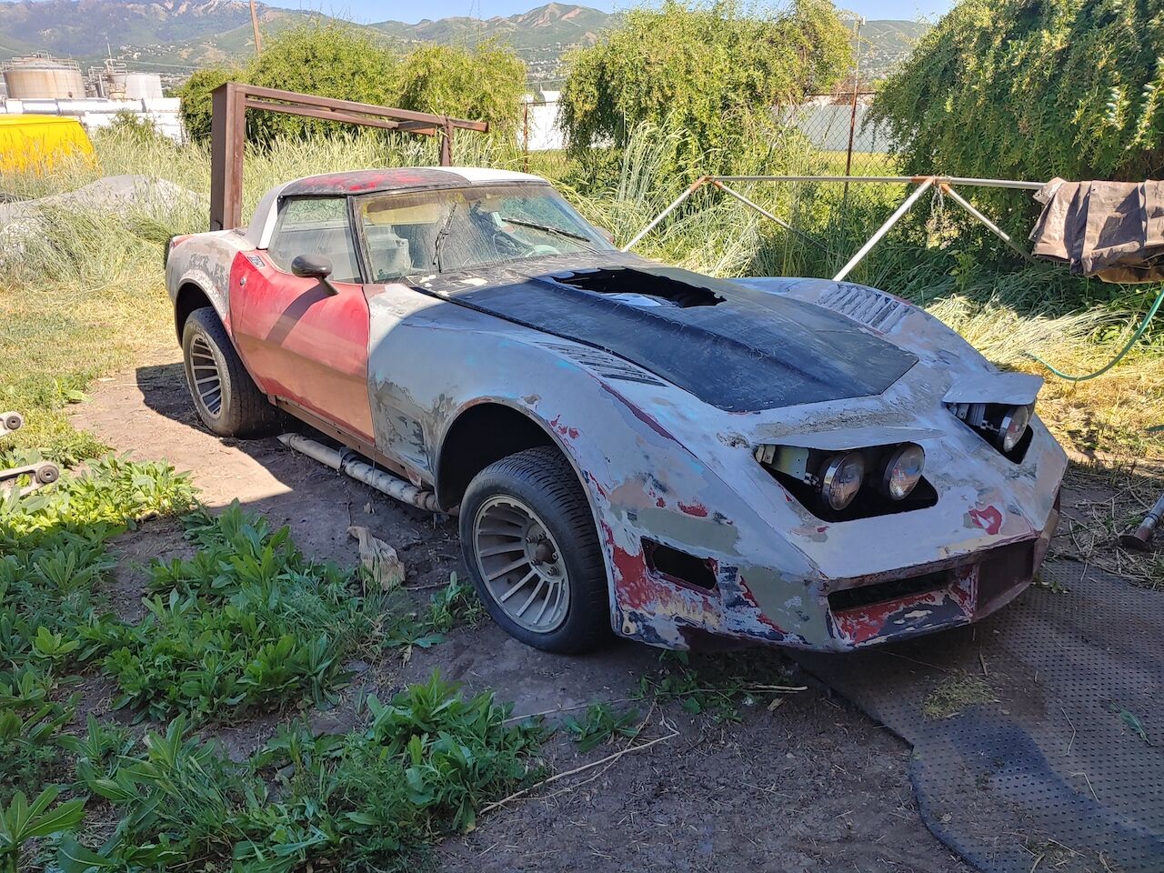 1980 Project Corvette – Cash or Trade Offers will be given serious consideration.