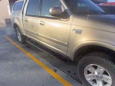 2002 FORD F150 Lariat