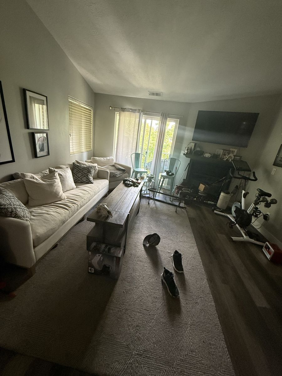 Sitting Room/Couch barley Used