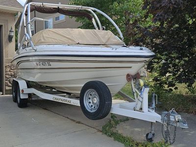 1999 Chaparral 2130 7.4l fuel injected Volvo Penta